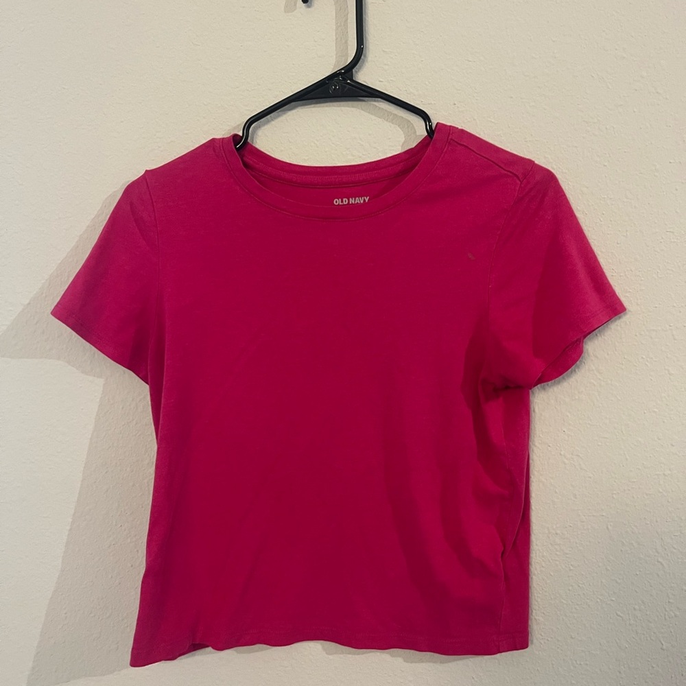 Old Navy Women's Fuchsia Crop Top